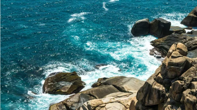 蜈支洲島