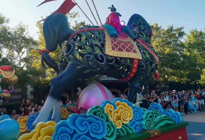 花車巡演