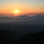 黃山兩天一夜旅遊攻略｜日出·日落·雲海，迎客松·光明頂·西海大峽谷全記錄